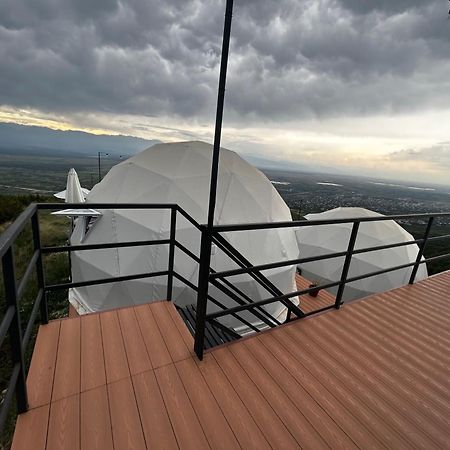 ホテル Signagi Glamping エクステリア 写真