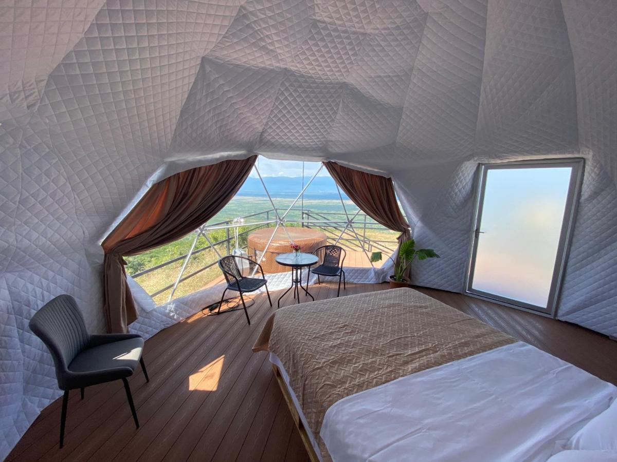 ホテル Signagi Glamping エクステリア 写真