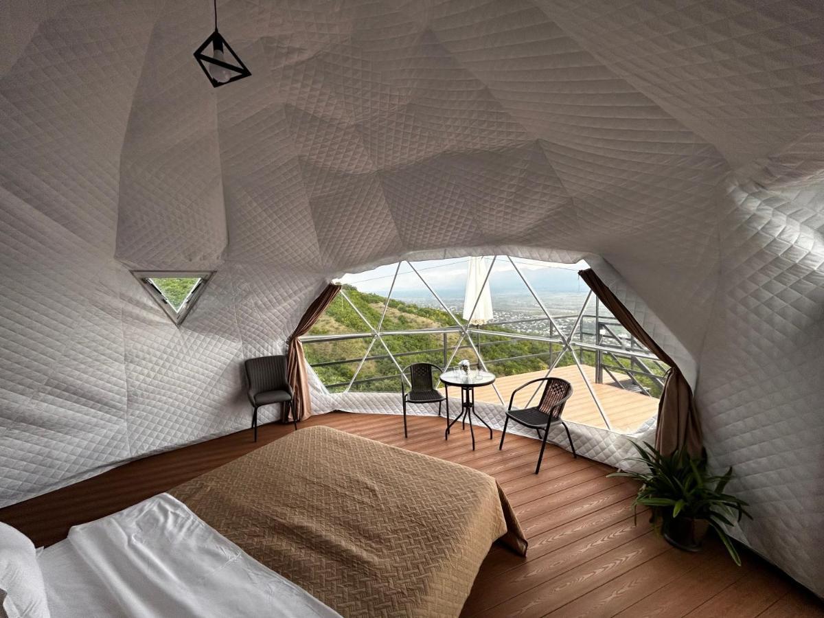 ホテル Signagi Glamping エクステリア 写真